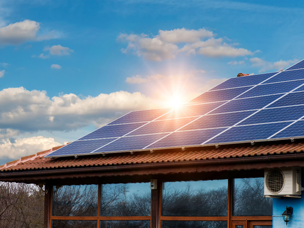 4 benefícios da energia solar em casa